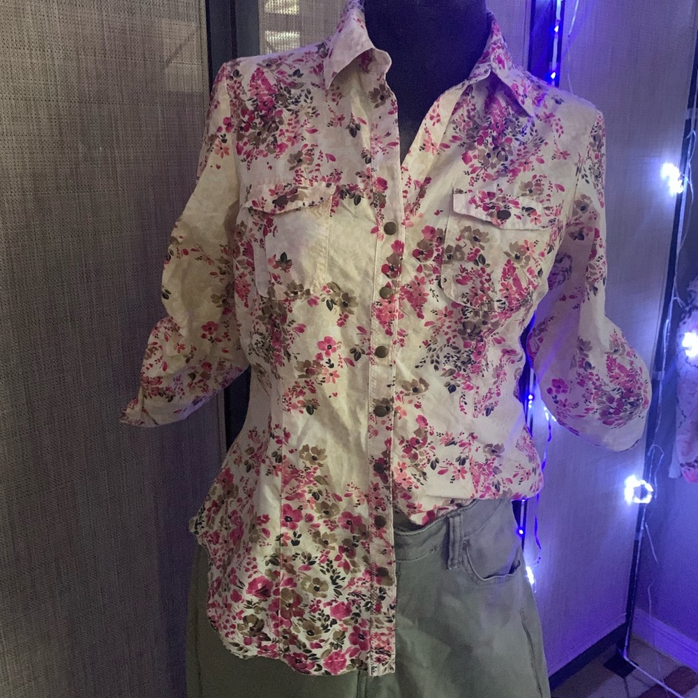 VAC floral vintage snap blouse